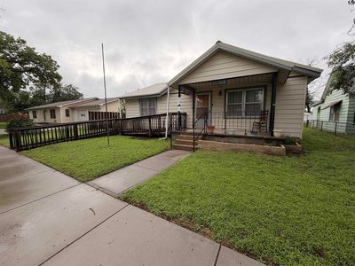 Property at 1012 E 2nd Ave, Hutchinson, KS