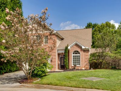 8511 King Arthur Ln