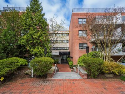 Property at 20 Canterbury Road #3A, Great Neck, NY