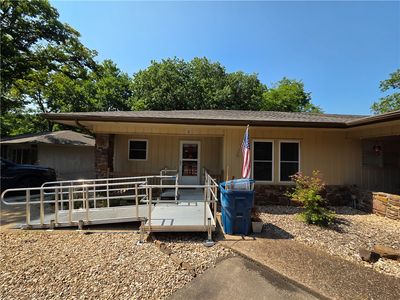 6 Melissa Ln