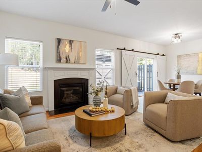 115 Golden Meadow Ct