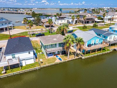 40 Lakeside Dr