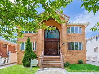 61-36 Cloverdale Blvd