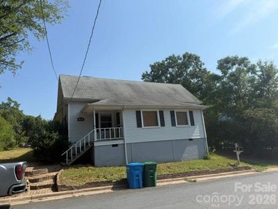 812 Mill St