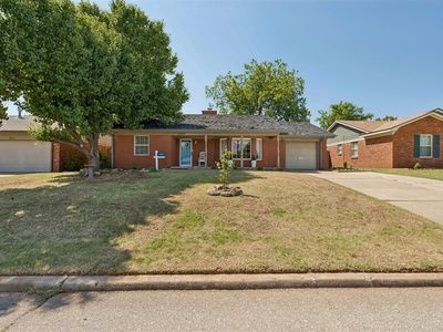 Property at 2429 Huntleigh Dr, Village, OK