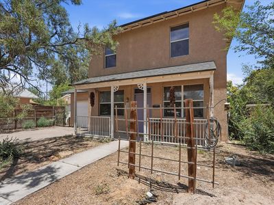 423 Placido Martinez Ct NE