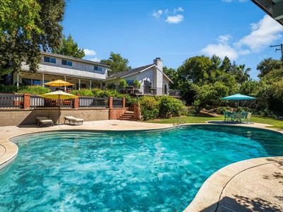 4637 Hixon Cir
