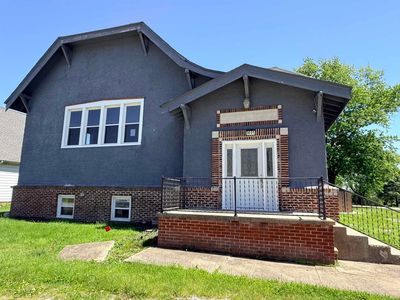 9601 Main St