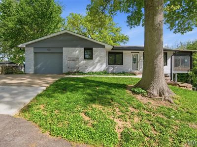 405 W Schaefer St