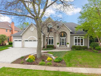 2S370 Canterbury Ct