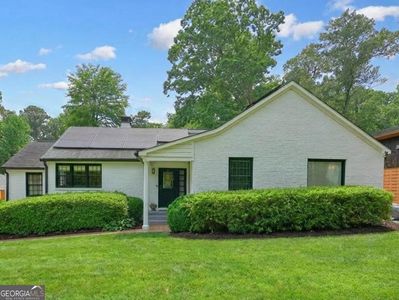 3734 Powers Ferry Rd NW