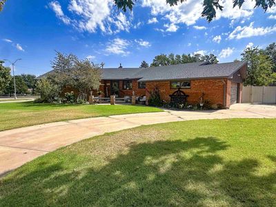 3708 Twisted Oak Ln