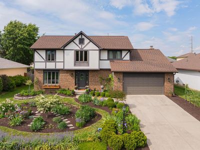 2406 Parkview Dr