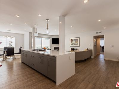 1535 S Bentley Ave APT 301