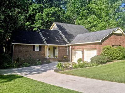 348 Hickory Hills Dr NE