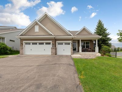 601 Stonegate Cir