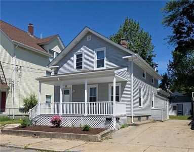 32 Gooding St