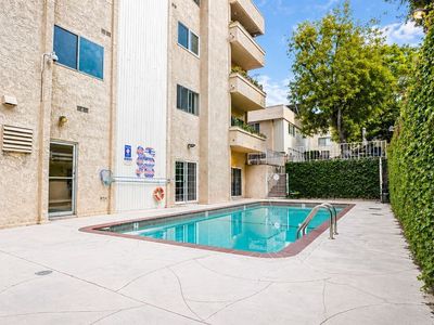 5139 Balboa Blvd Unit 12
