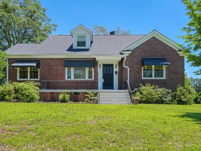 171 E Victoria Rd