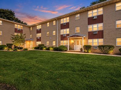 2 Radio Ave APT A20