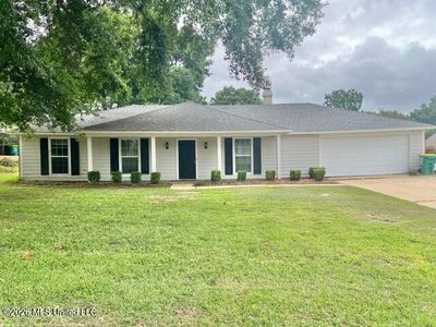 310 Longmeadow Dr