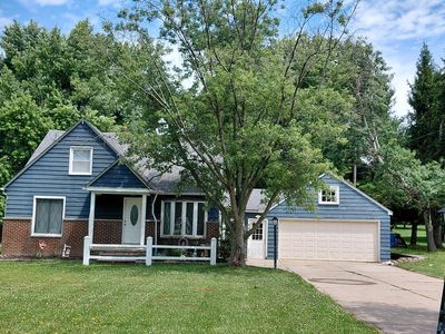 Property at 10052 Albion Rd, North Royalton, OH