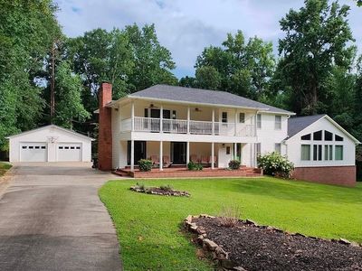 405 Wesley Cir