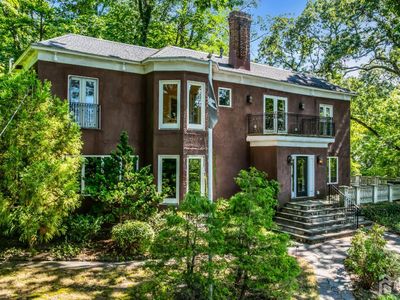50 Hooper Ave