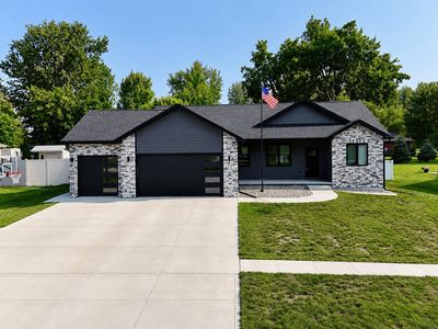 1306 Elm St