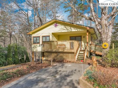 6 Ridgewood Lane