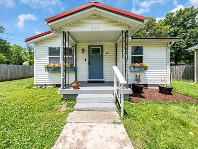 Property at 809 E Grizzard St, Tullahoma, TN