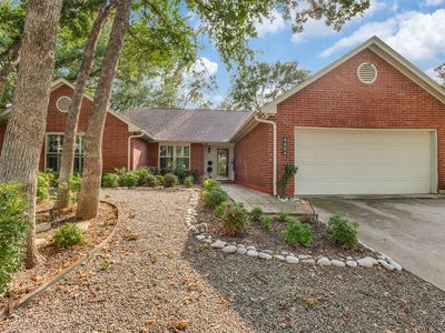 4404 Oak Brook Ct