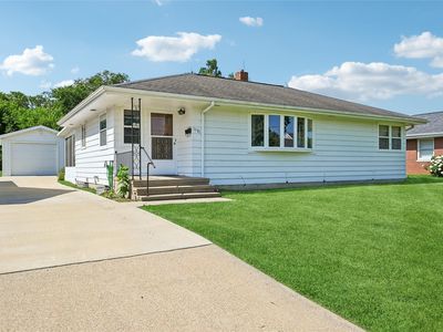 Property at 1131 29th St NE, Cedar Rapids, IA