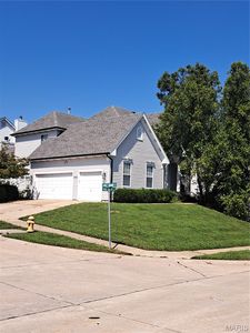 Property at 14001 Eagle Manor Ct, Chesterfield, MO