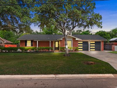 413 GLADIOLA LN