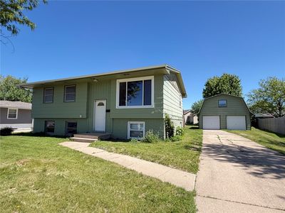 1900 Daleview Dr