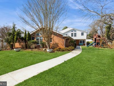 7908 Ivy Ln