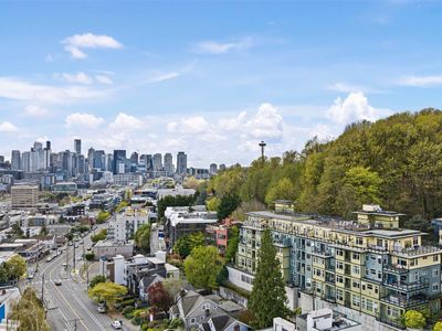 655 Crockett Street #B207