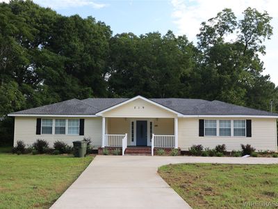 219 East Dr