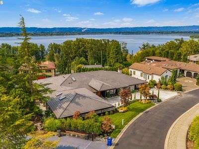 2304 NW 84th Loop
