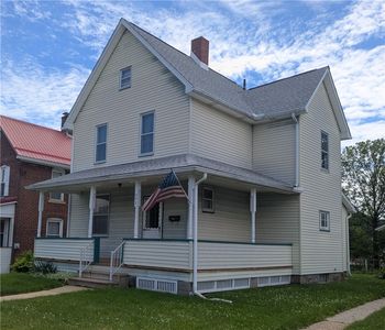 252 Oak St