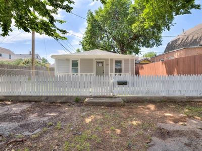 208 E Carson St