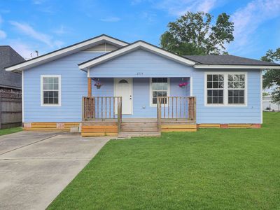 2715 Warren Ave