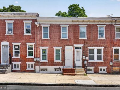 23 E 22nd St