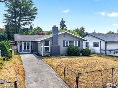 1318 E 62nd Street