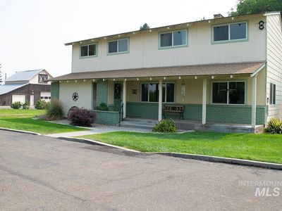 105 NE 16th St