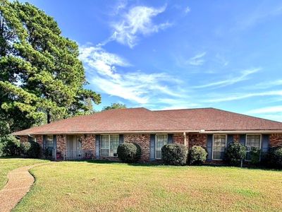 2735 Hoyte Dr
