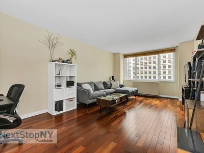 245 E 54th St APT 16C