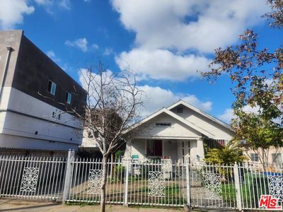 1147 S Ardmore Ave