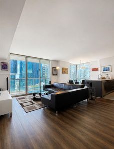 55 SE 6th St APT 2802